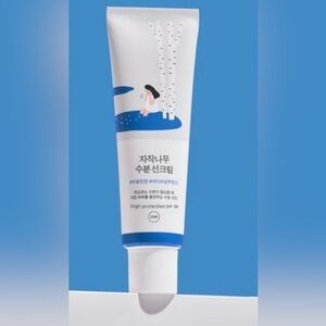 Round Lab Birch Juice Moisturizing Sunscreen SPF50